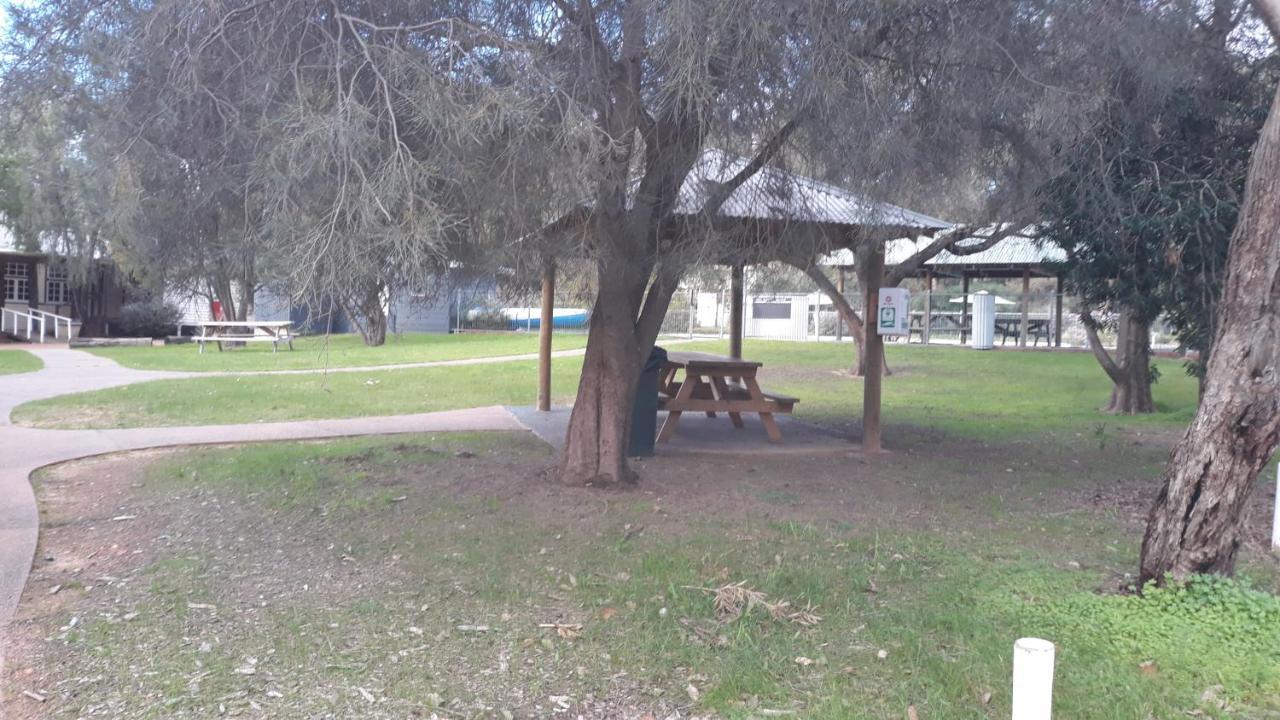 菲尔布利基村庄别墅 Pinjarra 外观 照片